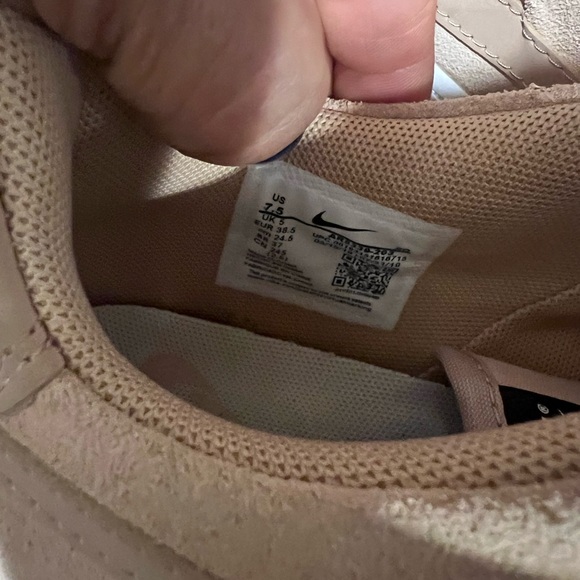 Nike Platform Suede Shoe - Picture 11 of 11